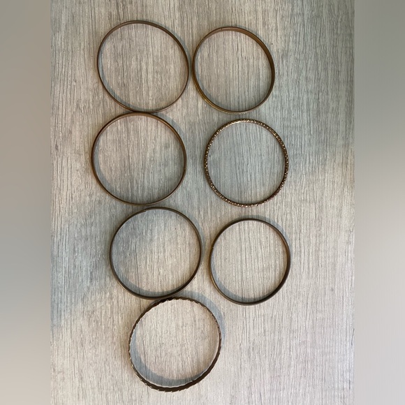 Assorted gold bracelets - Picture 3 of 3